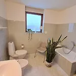 3 Min To Forest With Private Kitchen, Toilet And Living アパート フレデリクスハウン