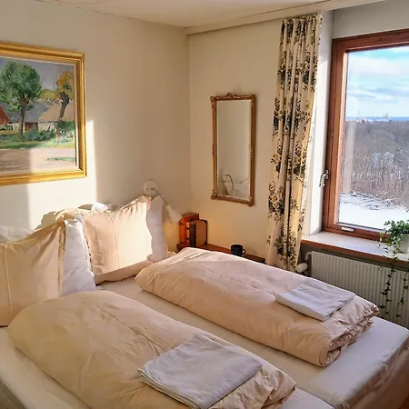 3 Min To Forest With Private Kitchen, Toilet And Living Lägenhet *